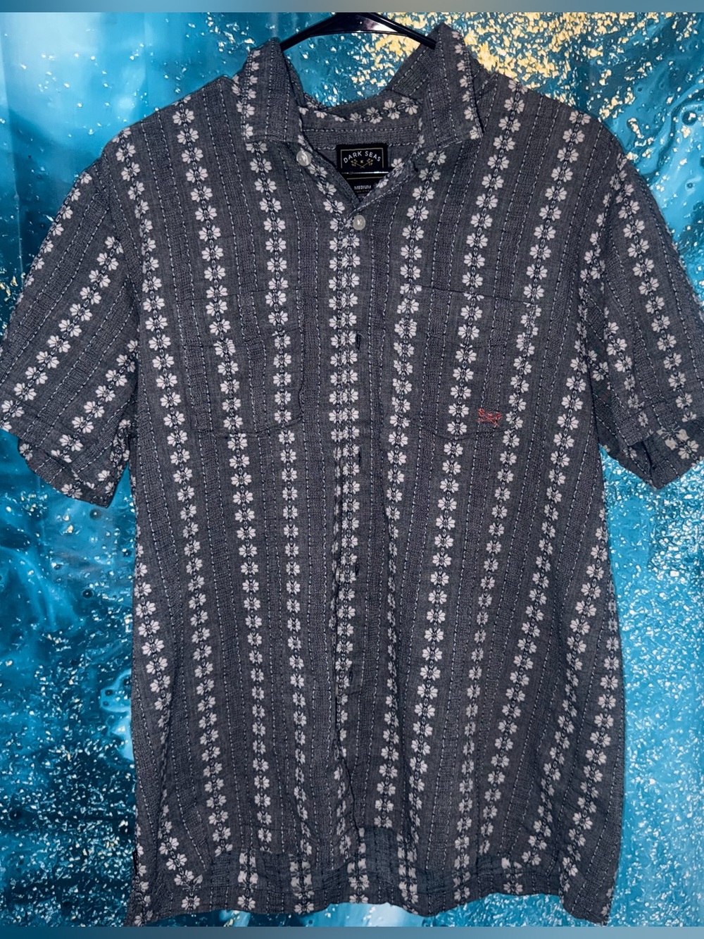 Men’s Medium Dark Seas Floral Button Up